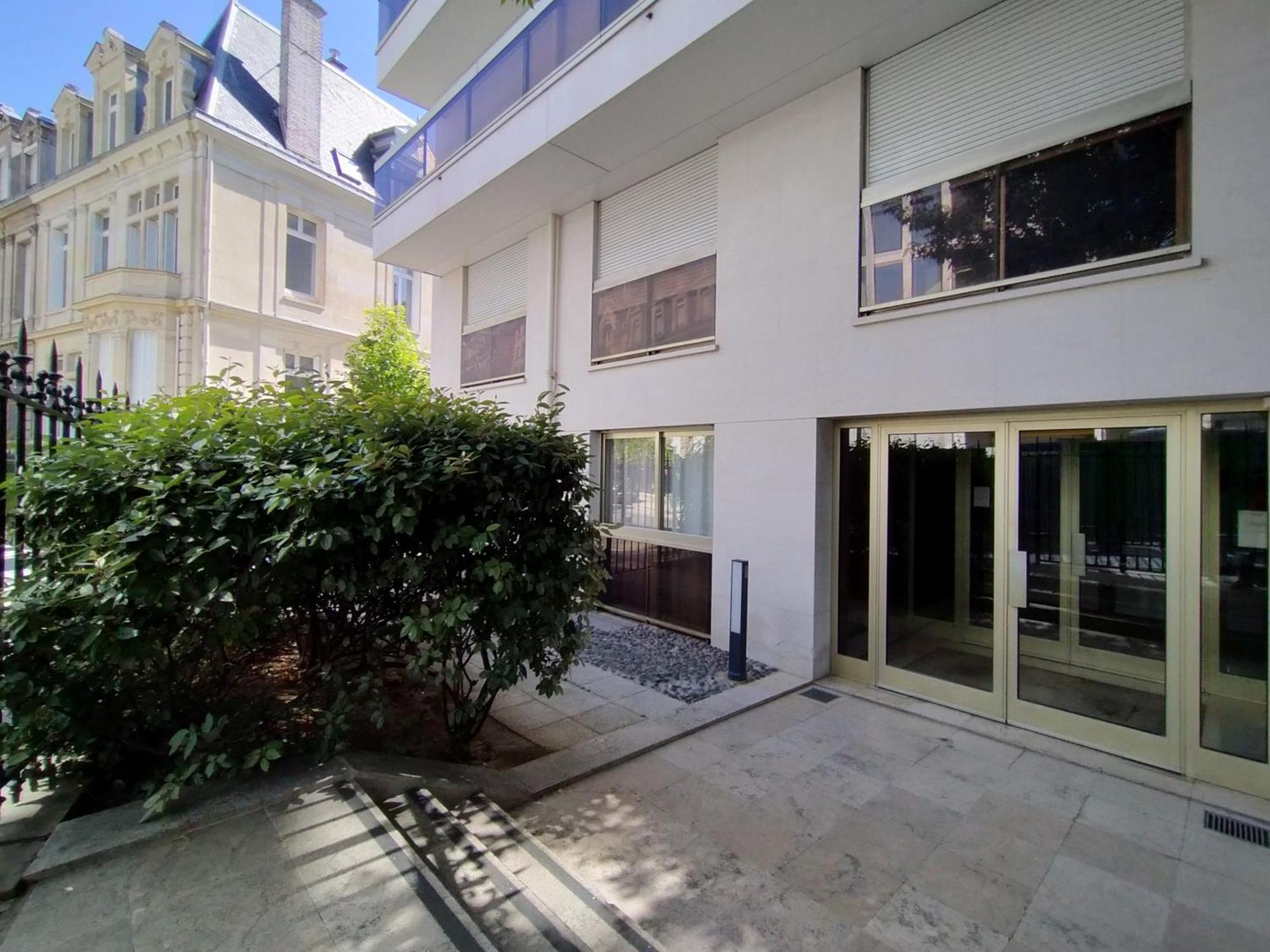 Apartment Chic Champs-elysees